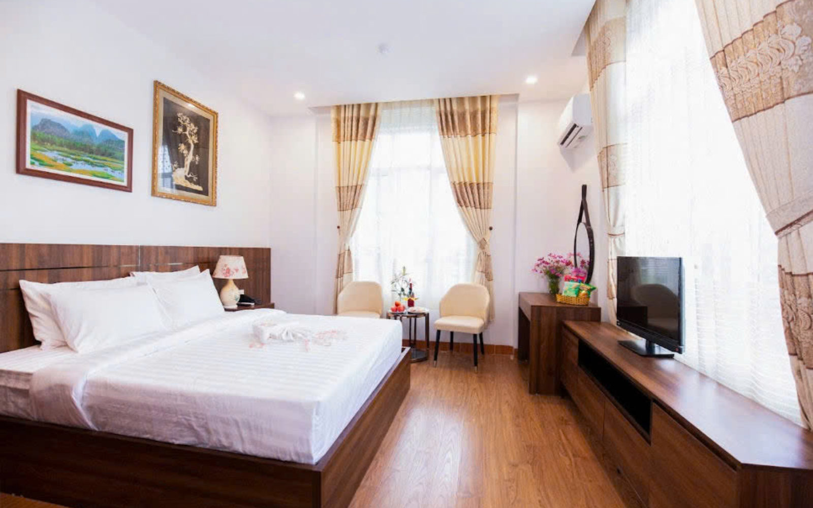 Phòng Deluxe Giường Đôi